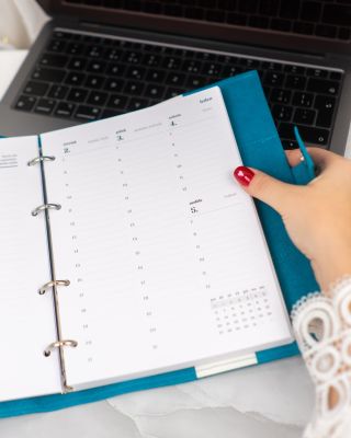 Nezapomeňte, že v naší nabídce jsou i diáře s časy 🥰. Pár kousků ještě zbývá ♥️ #diar #journal #plany #planovani #planuju...