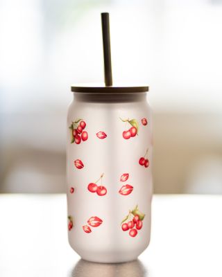 Skleničky s třešněmi jsou stále na e-shopu 😊. Dokonce ke skleničkám přibyly také samolepky! 🍒🍒🍒 👉🏽 www.nikolaerber.cz...